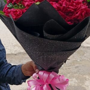 Extra-Large Crimson Rose Bouquet in Midnight Black Wrap