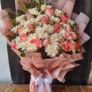 pink & white rose bouquet