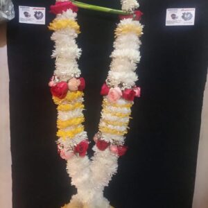 Artisanal Yellow-Trimmed White Chrysanthemum & Mixed Rose Haar