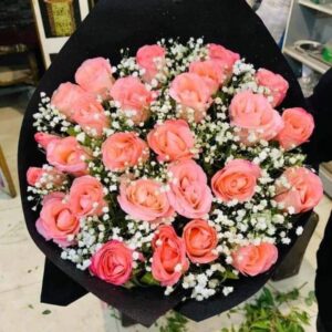 pink rese & baby breath bouquet