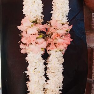 PINK GLADILOUS AND WHITE HAAR